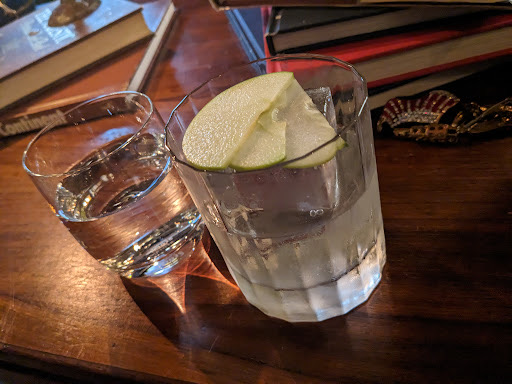 Gin highball with lime at Frank Mac's